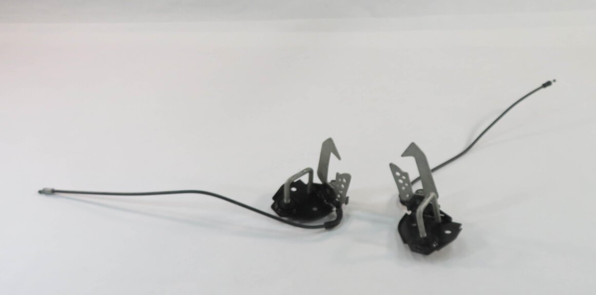 Thumbnail 2: 2011 BMW 535i (F10) FRONT LEFT & RIGHT UPPER HOOD LATCH SET-2 w/ CABLES