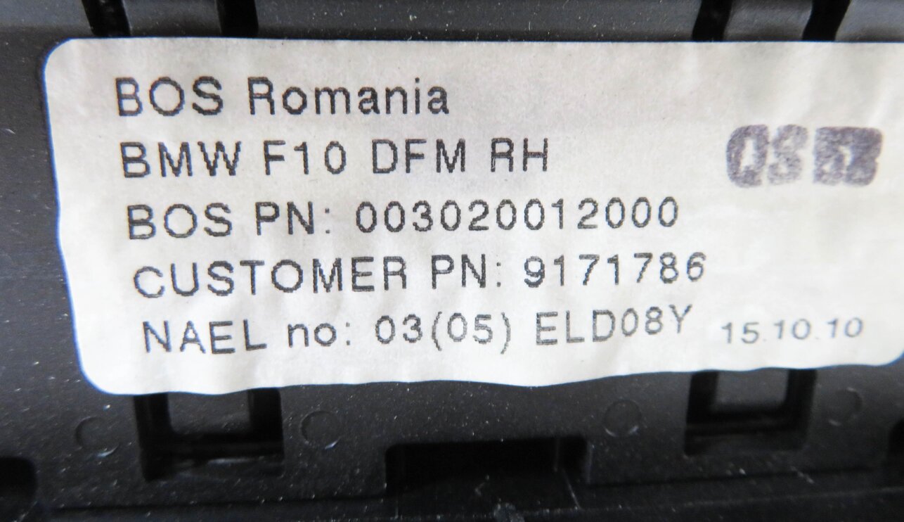 Thumbnail 7: 11-16 BMW 528i 535i 550i (F10) RIGHT REAR DOOR QUARTER WINDOW PRIVACY SUN SHADE