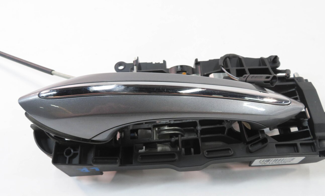 Thumbnail 6: 2011-2016 BMW 528i 535i 550i M5 (F10) LEFT REAR DOOR HANDLE w/ LIGHT (GRAY A52)