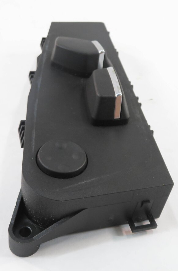 Thumbnail 5: 2011 BMW 535i (F10) LEFT FRONT DRIVER POWER MEMORY SEAT ADJUSTMENT SWITCH