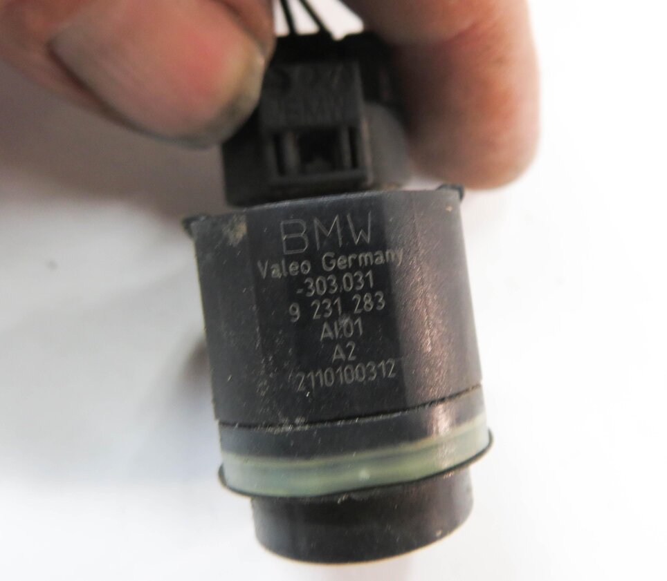 Thumbnail 5: 2011 BMW 535i (F10) REAR PDC PARK DISTANCE SENSOR SET w/ HARNESS (GRAY A52)