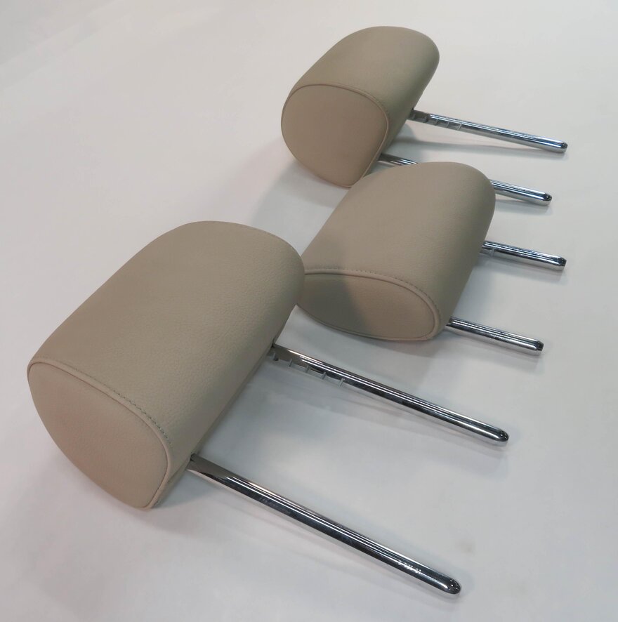Thumbnail 3: 2011 BMW 535i (F10) REAR - LEFT / CENTER / RIGHT - OYSTER LEATHER HEADREST SET-3