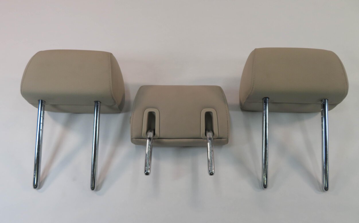Thumbnail 6: 2011 BMW 535i (F10) REAR - LEFT / CENTER / RIGHT - OYSTER LEATHER HEADREST SET-3