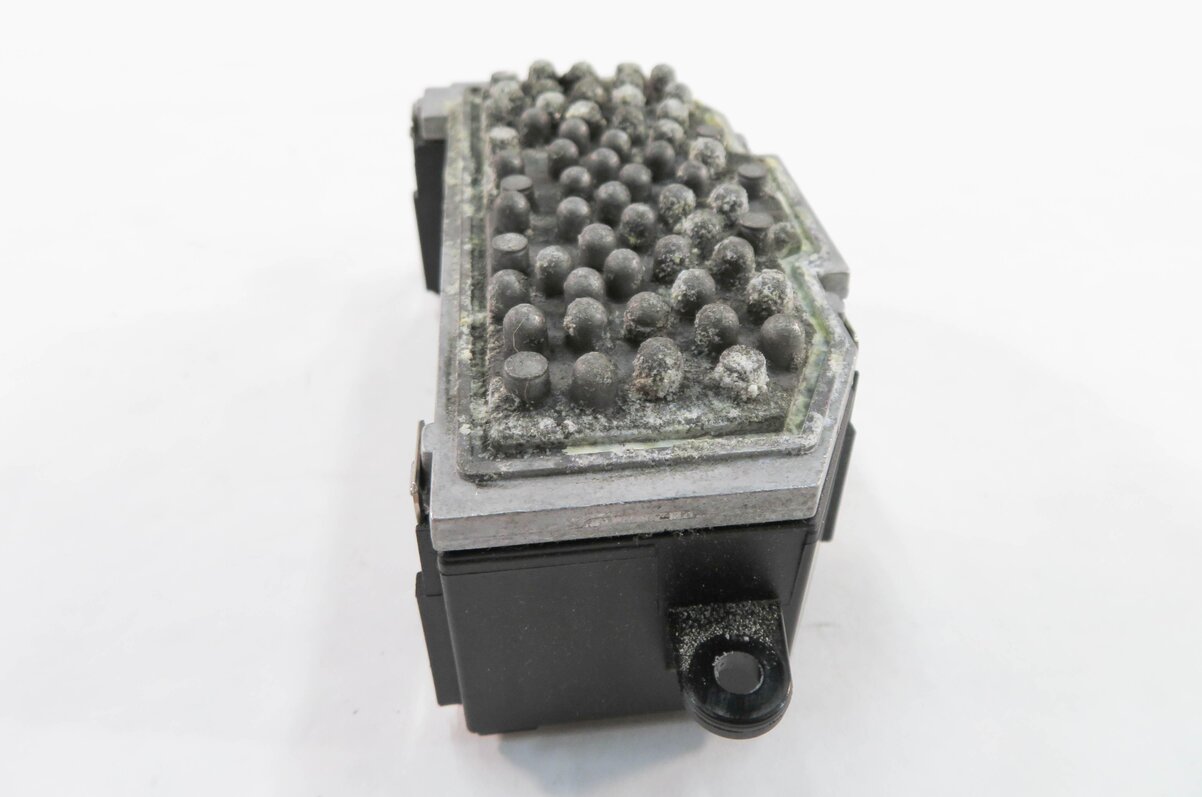 Thumbnail 4: 2009 AUDI Q5 (8R) FRONT HEATER A/C BLOWER FAN MOTOR SPEED RESISTOR