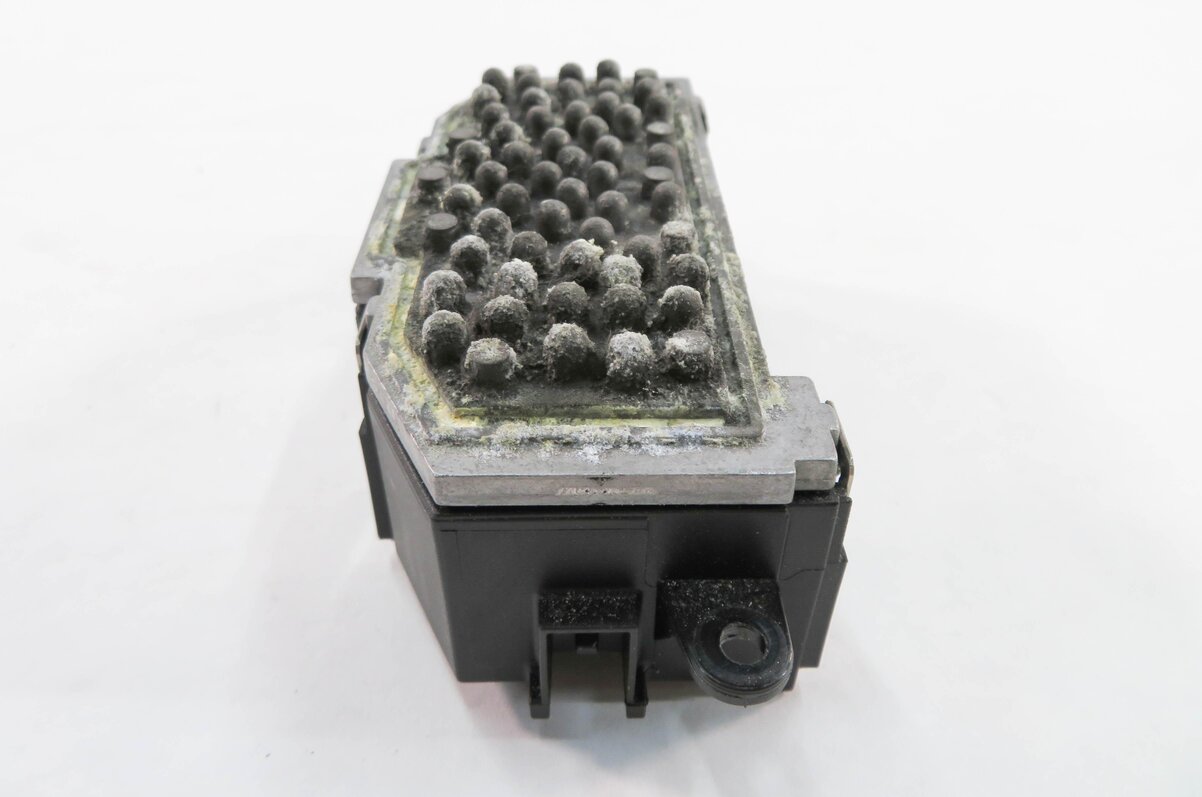 Thumbnail 6: 2009 AUDI Q5 (8R) FRONT HEATER A/C BLOWER FAN MOTOR SPEED RESISTOR