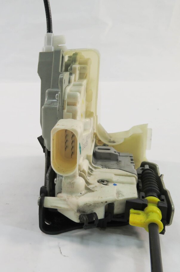 Thumbnail 5: 09-18 AUDI / PORSCHE - A4 A5 Q5 S4 TT CAYENNE PANAMERA TOURAEG DRIVER DOOR LATCH