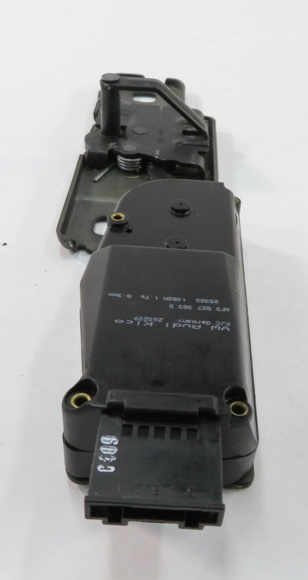 Thumbnail 4: 2009 AUDI Q5 (8R) REAR HATCH GATE DOOR TRUNK STRIKER LOCK LATCH ACTUATOR