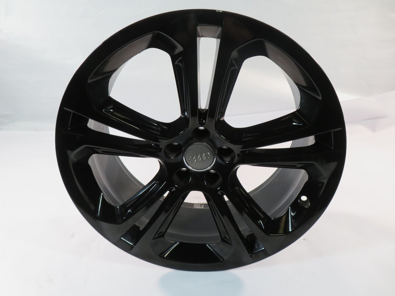 2009-2015 AUDI Q5 (B8 8R) 20x8.5 ALUMINUM ALLOY 5-DOUBLE SPOKE WHEEL RIM