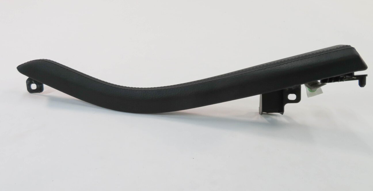 Thumbnail 5: 2011 BMW 535i (F10) LEFT FRONT CENTER CONSOLE EDGE TRIM PIECE (BLACK LEATHER)