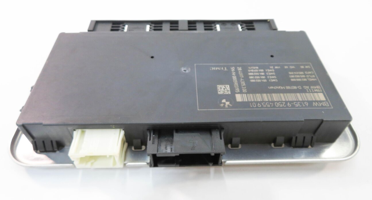 Thumbnail 2: 2010-2017 BMW 528i 535i 550i 650i 750i M5 X3 - FRMIII BODY LIGHT CONTROL MODULE