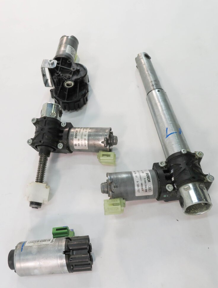 Thumbnail 4: 2011 BMW 535i (F10) LEFT FRONT DRIVER POWER SEAT ADJUSTMENT MOTOR SET-4