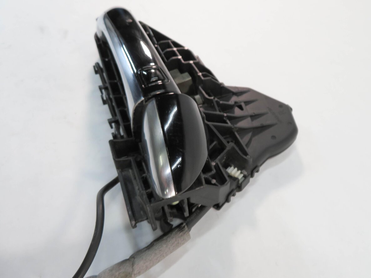 Thumbnail 4: 2007 MERCEDES GL450 (X164) RIGHT FRONT PASSENGER KEYLESS GO DOOR HANDLE (BLACK)