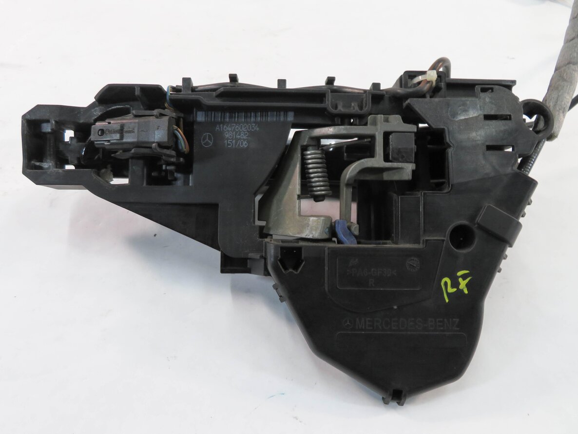 Thumbnail 6: 2007 MERCEDES GL450 (X164) RIGHT FRONT PASSENGER KEYLESS GO DOOR HANDLE (BLACK)