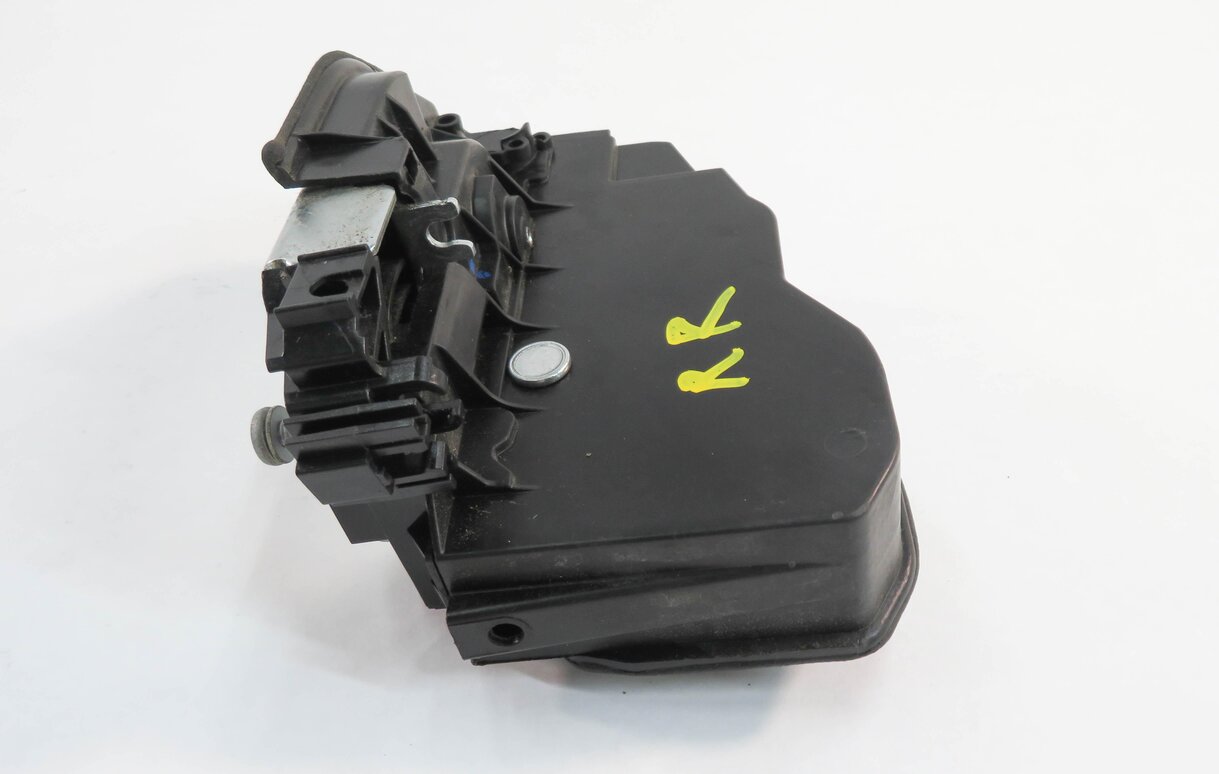 Thumbnail 4: 2010-2018 BMW E90 F30 F32 E60 F10 F01 F25 F26 E70 E71 RIGHT SIDE REAR DOOR LATCH