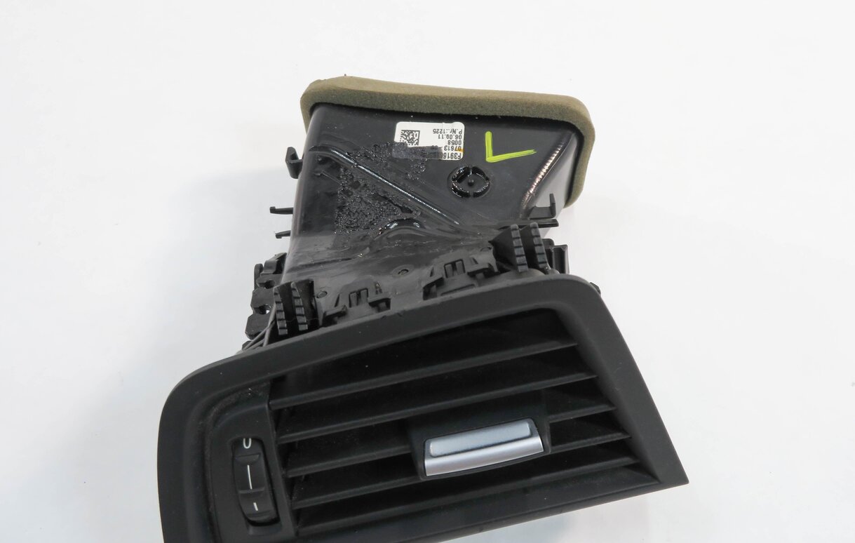 Thumbnail 5: 2011 BMW 535i (F10) LEFT FRONT DRIVER DASH HEATER A/C AIR VENT