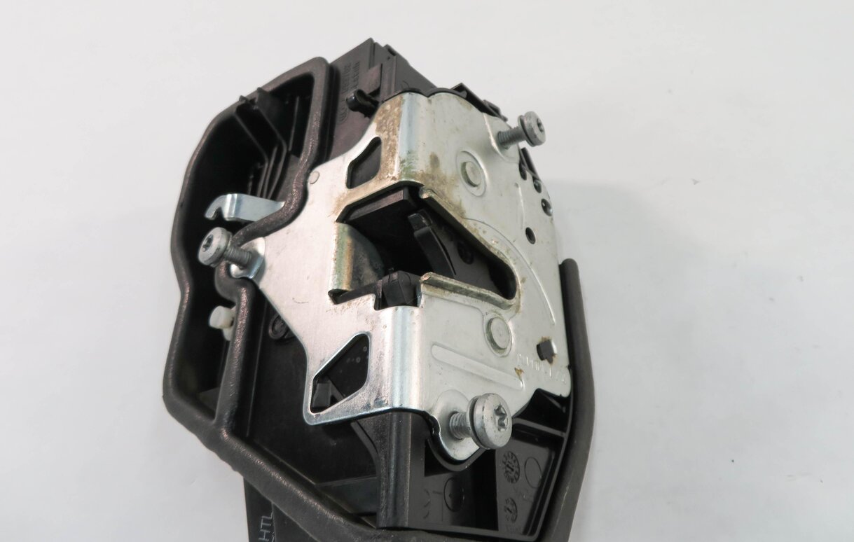 Thumbnail 5: 2010-2018 BMW E90 F30 F32 E60 F10 F01 F25 F26 E70 E71 LEFT SIDE REAR DOOR LATCH