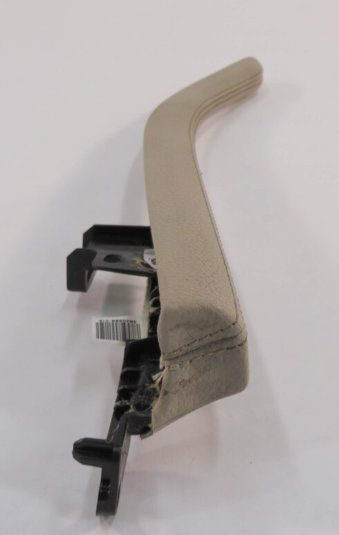 Thumbnail 4: 2011 BMW 535i (F10) FRONT CENTER CONSOLE EDGE TRIM (OYSTER LEATHER NACX)