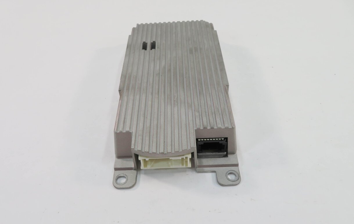 Thumbnail 3: 2012 BMW 535i (F10) BLUETOOTH TELEMATICS COMMUNICATION COMBOX CONTROL MODULE