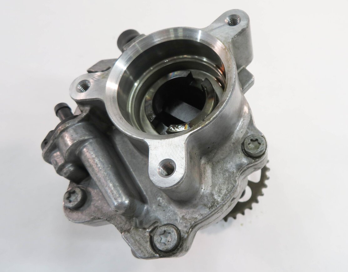 Thumbnail 5: 10-12 BMW 135i 335i 535i 640i X3 X5 X6 (E87 E90 E70) 3.0L N55 BRAKE VACUUM PUMP