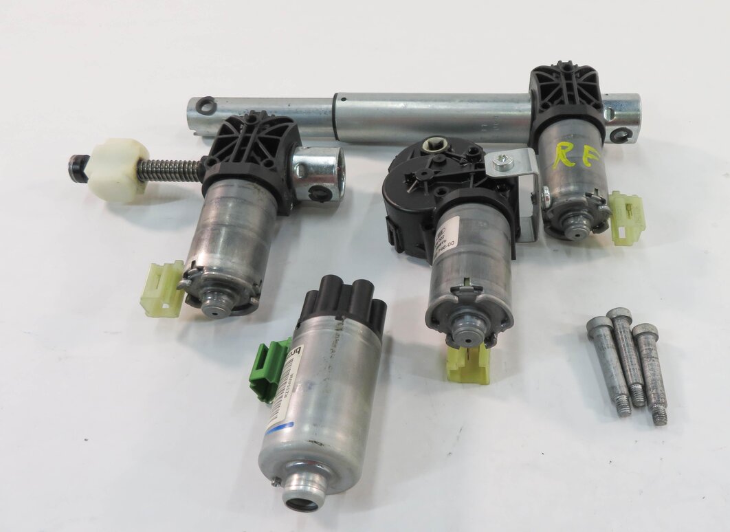 2012 BMW 535i (F10) RIGHT FRONT PASSENGER POWER SEAT ADJUSTMENT MOTOR SET-4