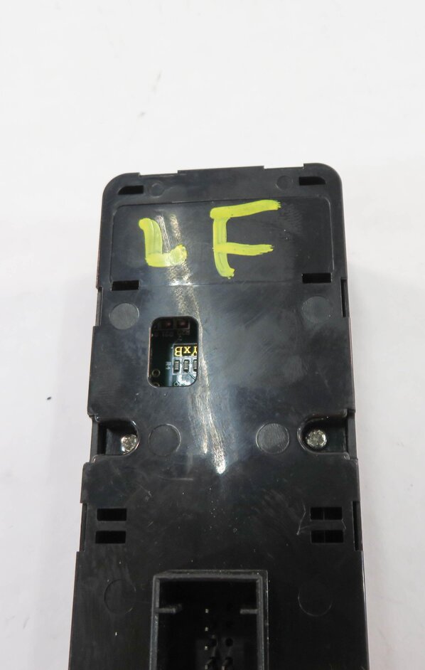 Thumbnail 6: 10-19 BMW 528i 535i 550i 640i M5 M6 - LEFT DRIVER P-FOLD WINDOW SWITCH w/ SHADE