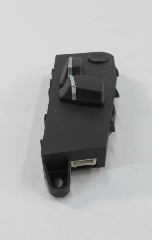 Thumbnail 2: 2011 BMW 535i (F10) LEFT FRONT DRIVER POWER SEAT ADJUSTMENT SWITCH BUTTON