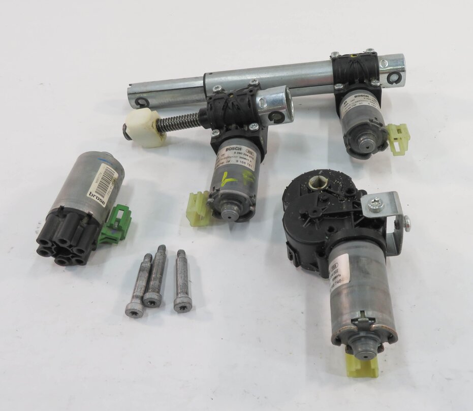2012 BMW 535i (F10) LEFT FRONT DRIVER POWER SEAT ADJUSTMENT MOTOR SET-4