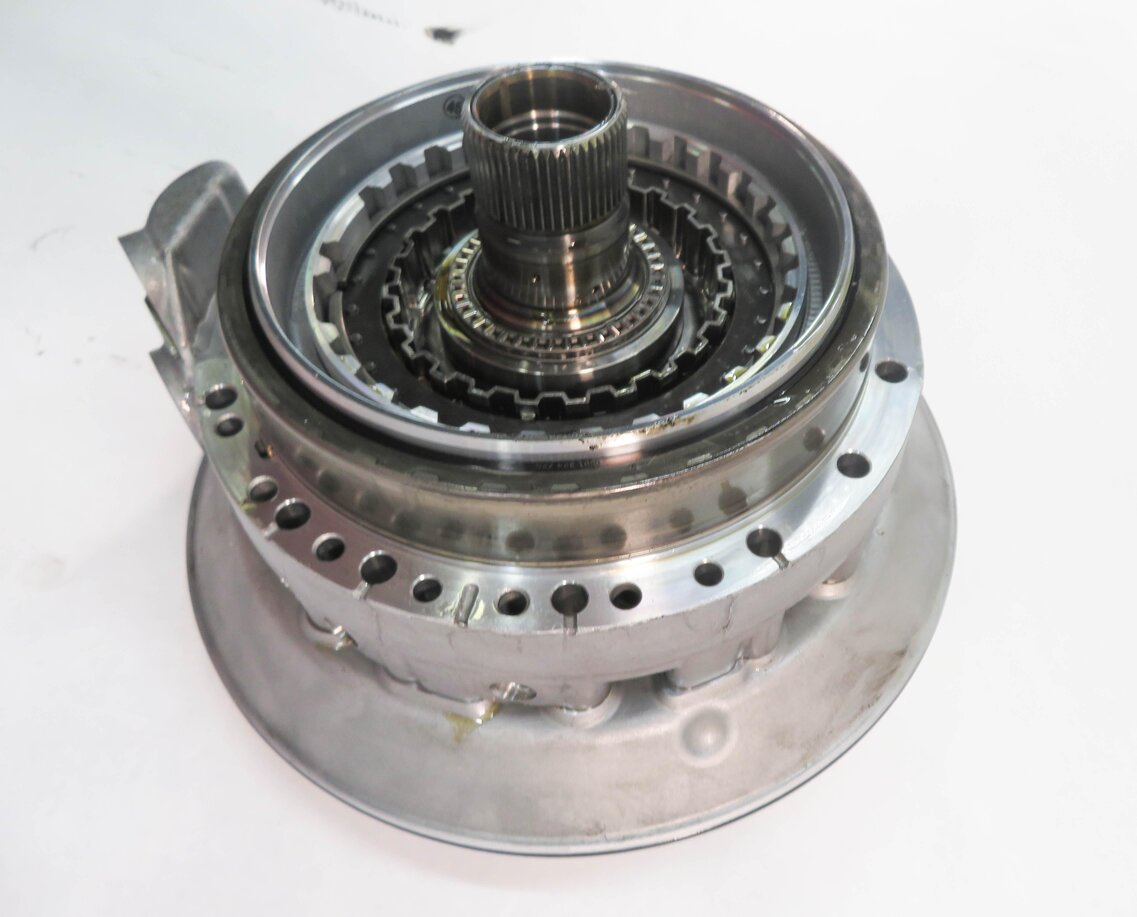 Thumbnail 4: 2014-2018 BMW 328i (F30) 2.0L N47T DIESEL - 8HP-45 A/T TRANSMISSION OIL PUMP