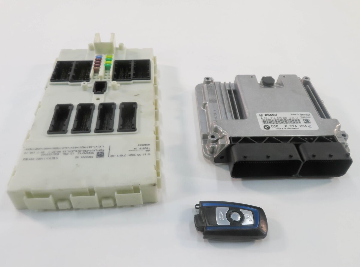 14-17 BMW 328i X3 (F25 F30) 2.0L N47T DIESEL ECM DME IMMOBILIZER MODULE KEY SET