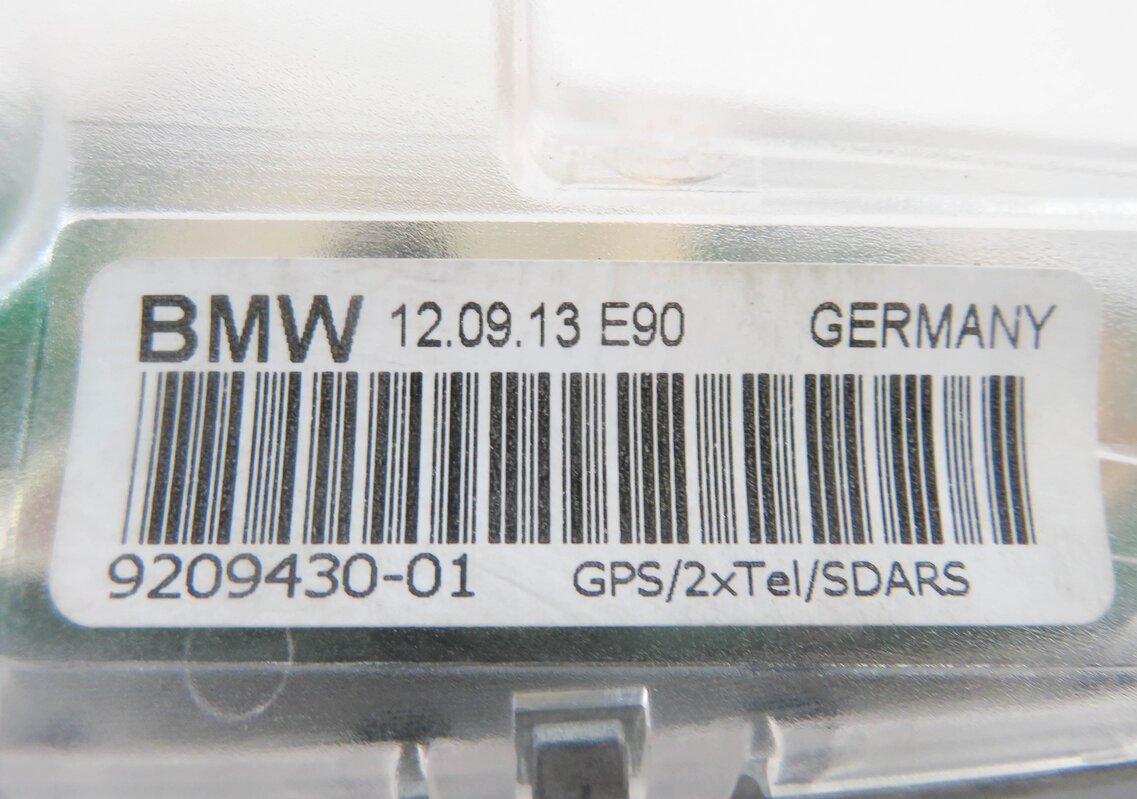 Thumbnail 7: 2014 BMW 328i (F30) RADIO STEREO SHARK FIN ANTENNA MODULE
