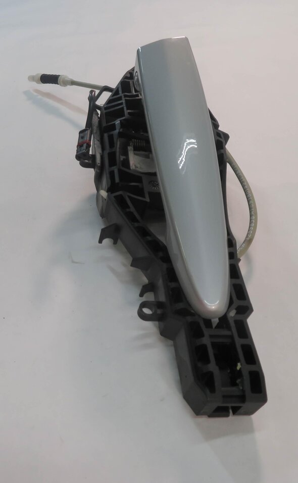 Thumbnail 4: 12-19 BMW 228i 328i 330i 335i (F30 F31 F32 F33) RIGHT REAR DOOR HANDLE (SILVER)