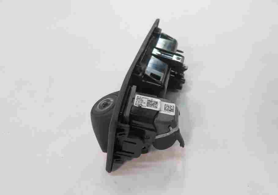 Thumbnail 4: 09-18 BMW 2 3 4 5 7 M5 X3 X5 X6 (F01 F07 F10 F15) REARVIEW CAMERA & TRUNK HANDLE