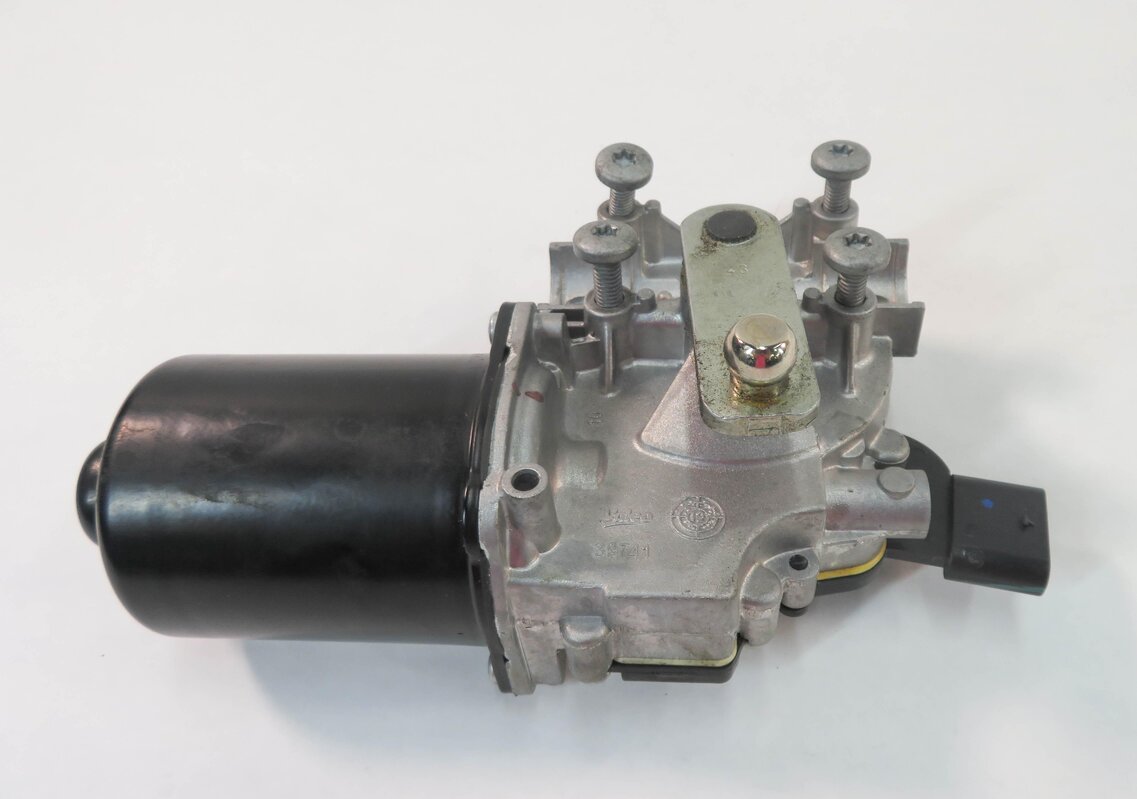 12-19 BMW 320i 328i 330i 335i 340i 428i 430i 435i 440i M3 M4 FRONT WIPER MOTOR