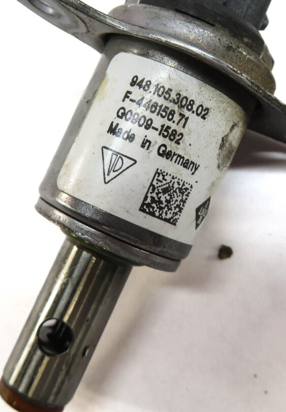 Thumbnail 4: 2012 PORSCHE PANAMERA (970) 3.6L M46 ENGINE CAMSHAFT ADJUSTER SOLENOID SET 2