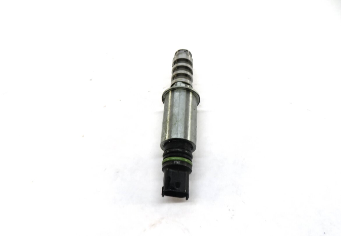Thumbnail 2: 2012 PORSCHE PANAMERA (970) 3.6L M46 ENGINE OIL PUMP SOLENOID 94810711322