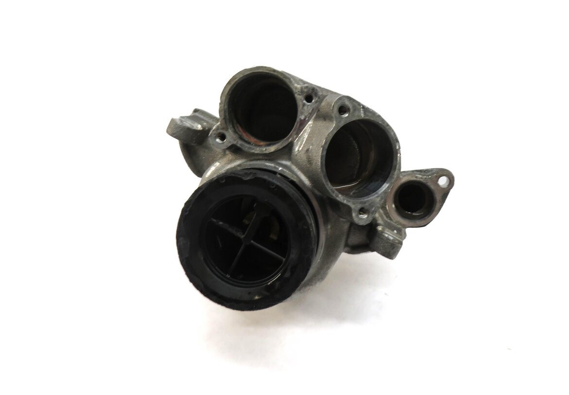 2012 PORSCHE PANAMERA (970) 3.6L M46 ENGINE THERMOSTATE HOUSING 948106180