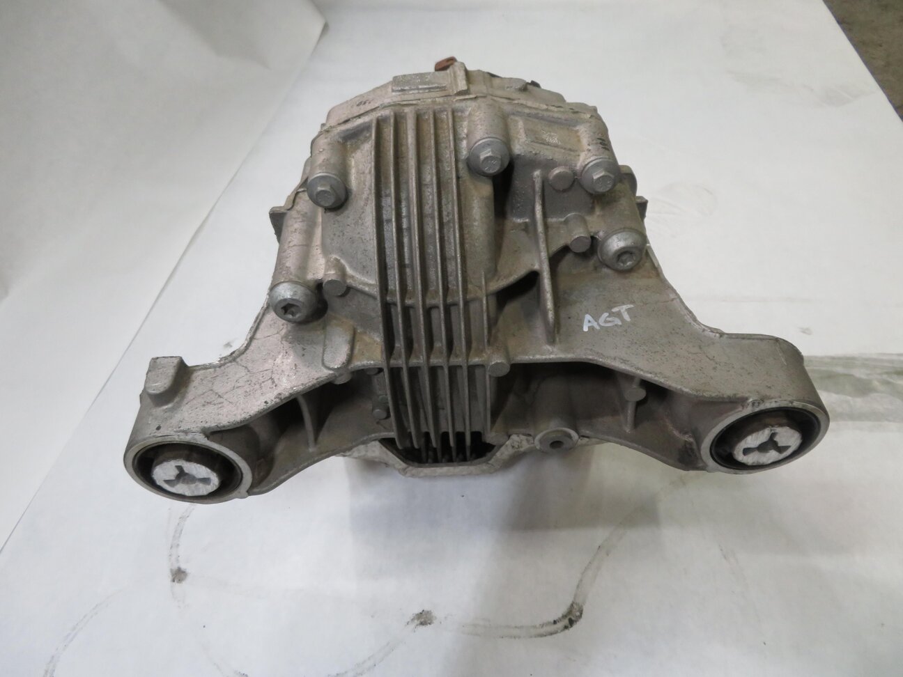 Thumbnail 3: 2011-2016 PORSCHE PANAMERA (970 G1) 3.6L - REAR DIFFERENTAIL GEAR CARRIER