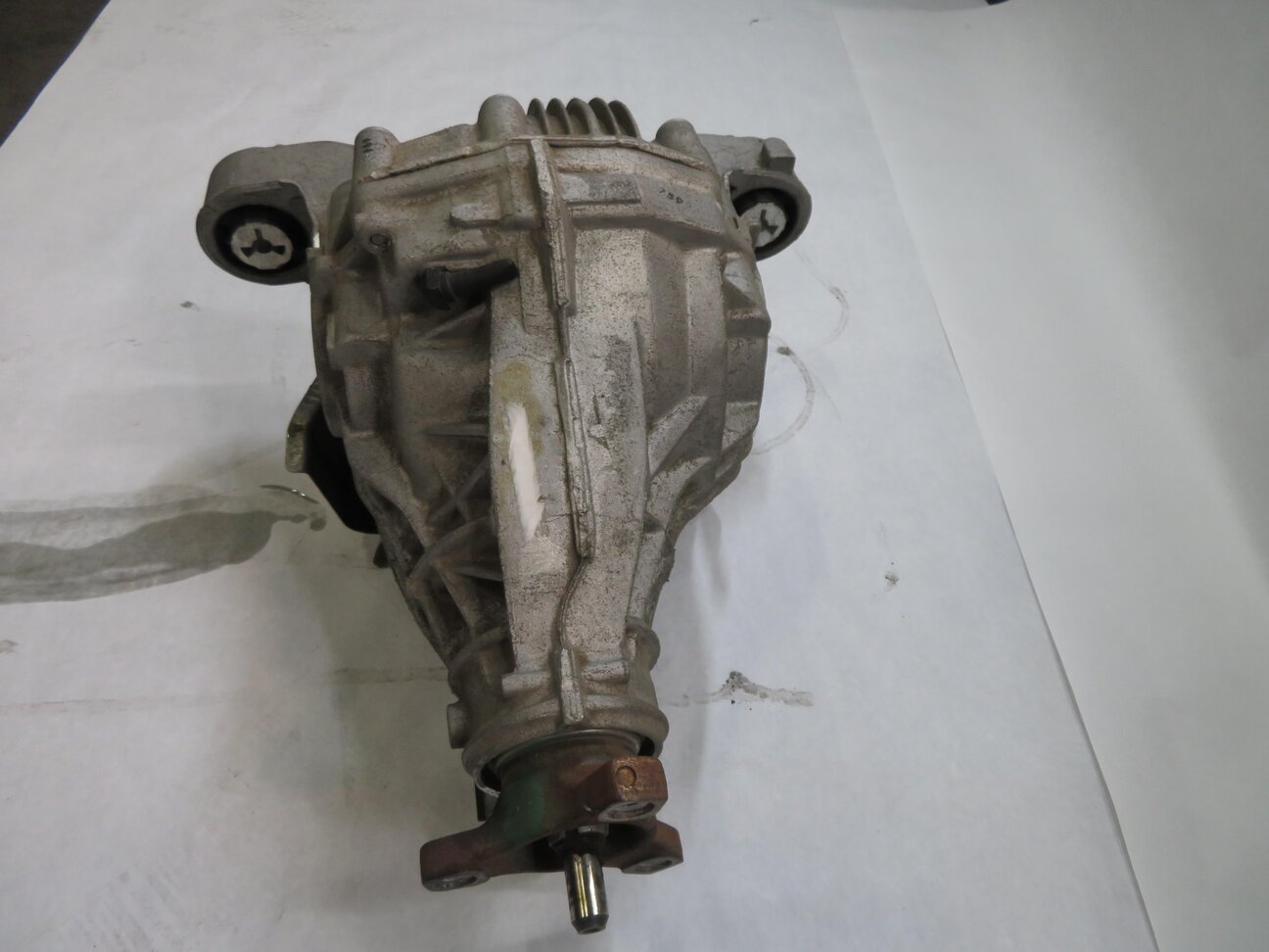 Thumbnail 4: 2011-2016 PORSCHE PANAMERA (970 G1) 3.6L - REAR DIFFERENTAIL GEAR CARRIER