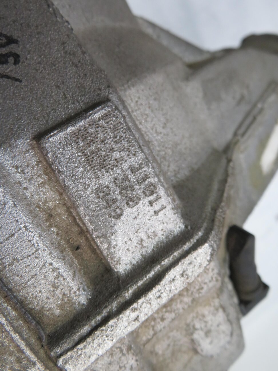Thumbnail 6: 2011-2016 PORSCHE PANAMERA (970 G1) 3.6L - REAR DIFFERENTAIL GEAR CARRIER