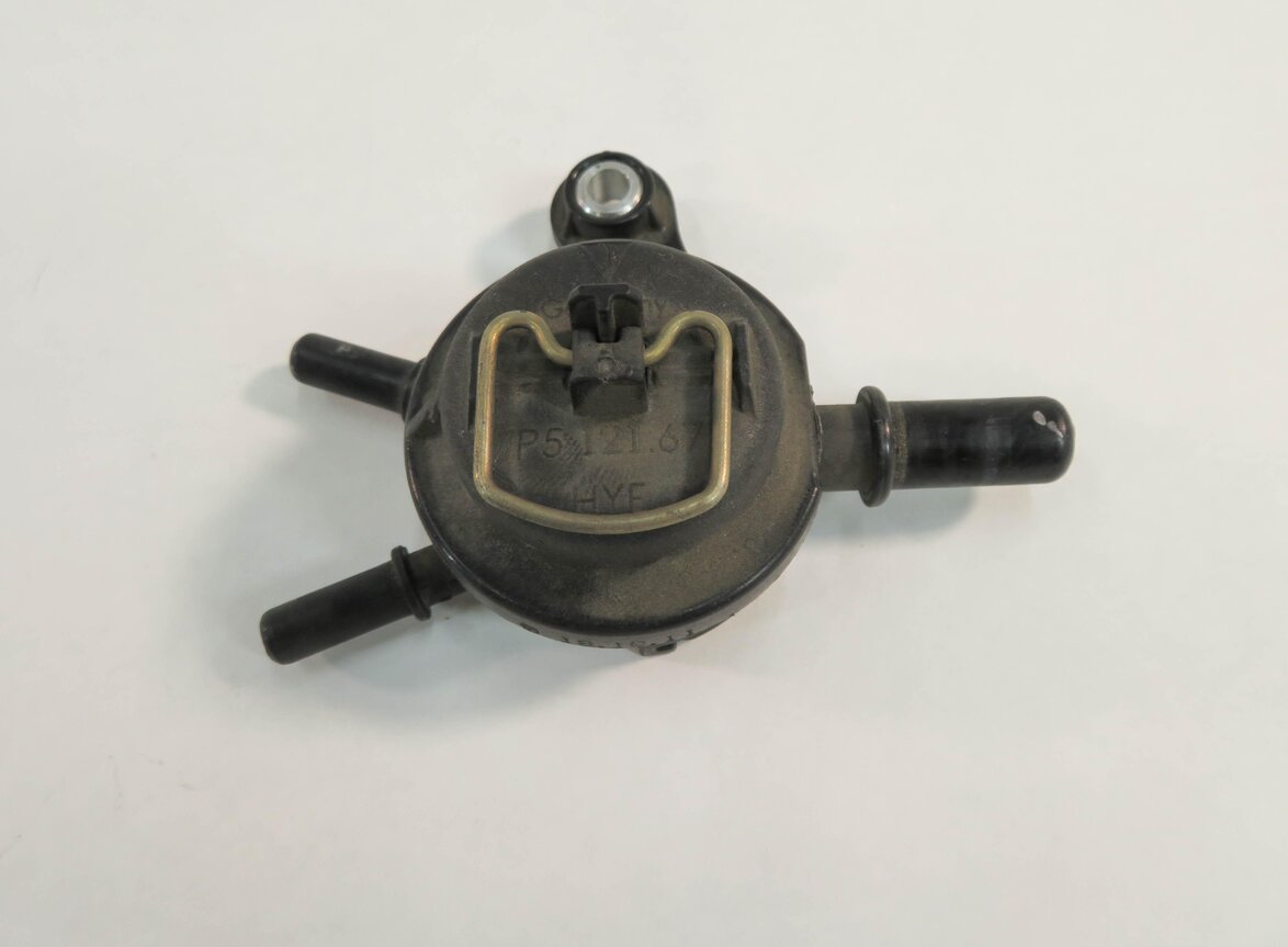 2012 PORSCHE PANAMERA (970 G1) 3.6L M46 ENGINE - COOLANT BLEEDER VALVE