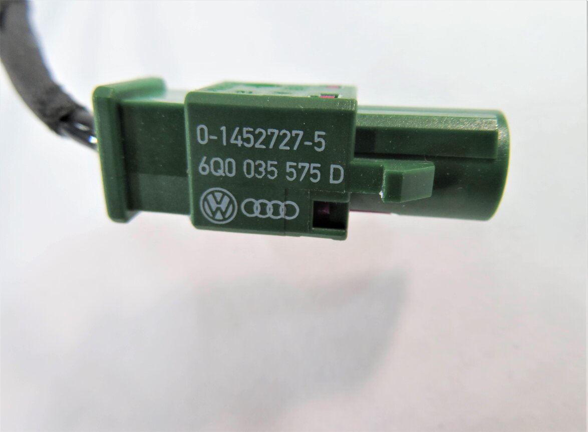 Thumbnail 7: 2010-2018 PORSCHE CAYENNE PANAMERA (958 970 G1) RADIO STEREO ANTENNA (WHITE B4)