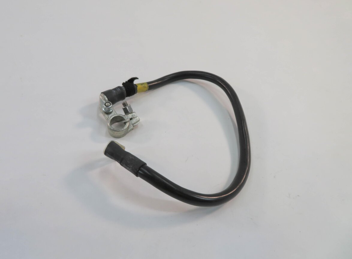 Thumbnail 2: 2012 PORSCHE PANAMERA (970 G1) POSITIVE BATTERY CABLE