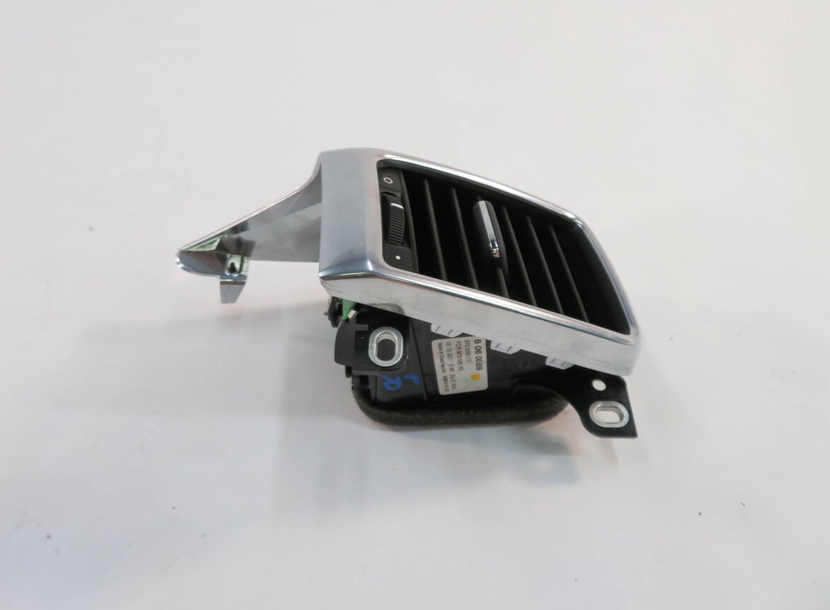 Thumbnail 3: 2012 PORSCHE PANAMERA (970 G1) LEFT REAR HEATER A/C AIR VENT
