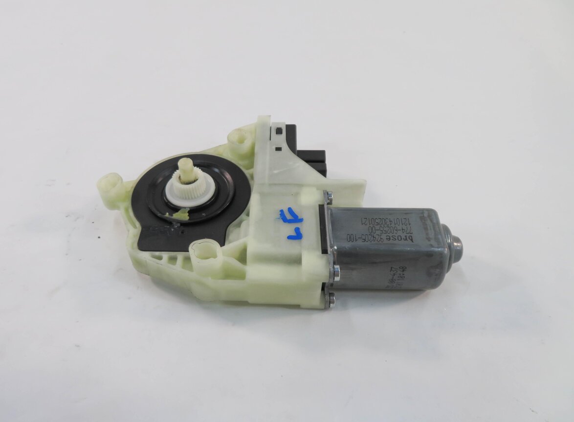 Thumbnail 2: 2010-2016 PORSCHE PANAMERA (970 G1) LEFT DRIVER WINDOW MOTOR (FITS FRONT & REAR)