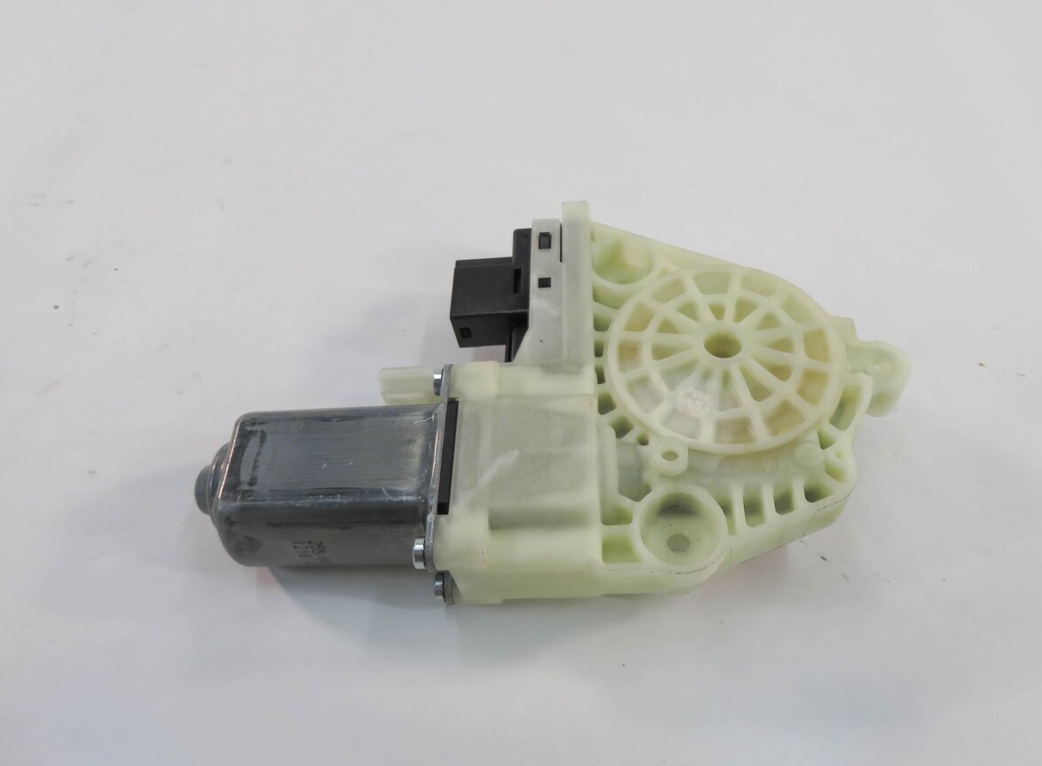 Thumbnail 6: 2010-2016 PORSCHE PANAMERA (970 G1) LEFT DRIVER WINDOW MOTOR (FITS FRONT & REAR)