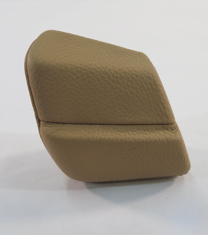 Thumbnail 2: 2012 PORSCHE PANAMERA (970 G1) LEFT REAR DOOR ARMREST TRIM EXTENSION (BEIGE)