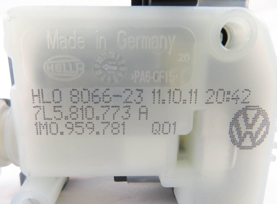 Thumbnail 7: 2012 PORSCHE PANAMERA (970 G1) FUEL TANK DOOR ACTUATOR SERVO MOTOR
