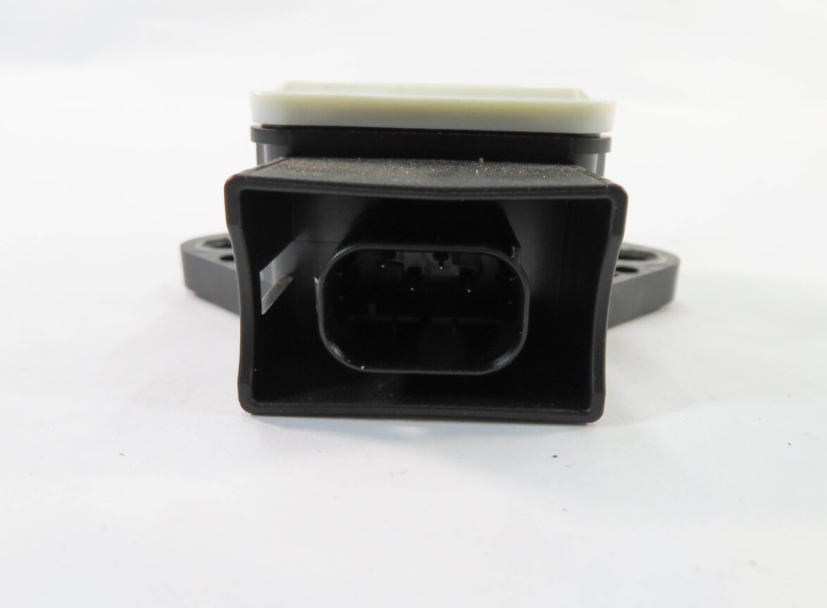 Thumbnail 6: 2012 PORSCHE PANAMERA (970 G1) YAW SPEED TURN RATE STABILITY SENSOR
