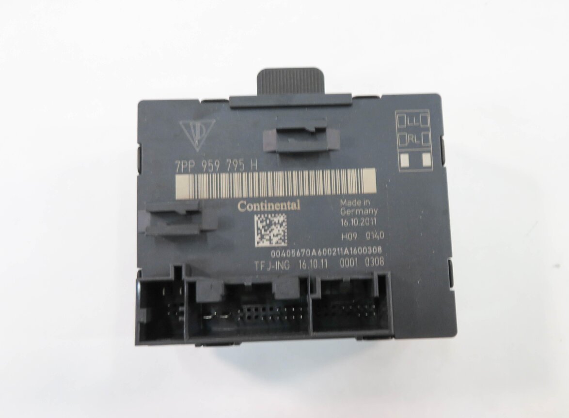 Thumbnail 6: 2012 PORSCHE PANAMERA (970 G1) LEFT REAR DOOR CONTROL MODULE