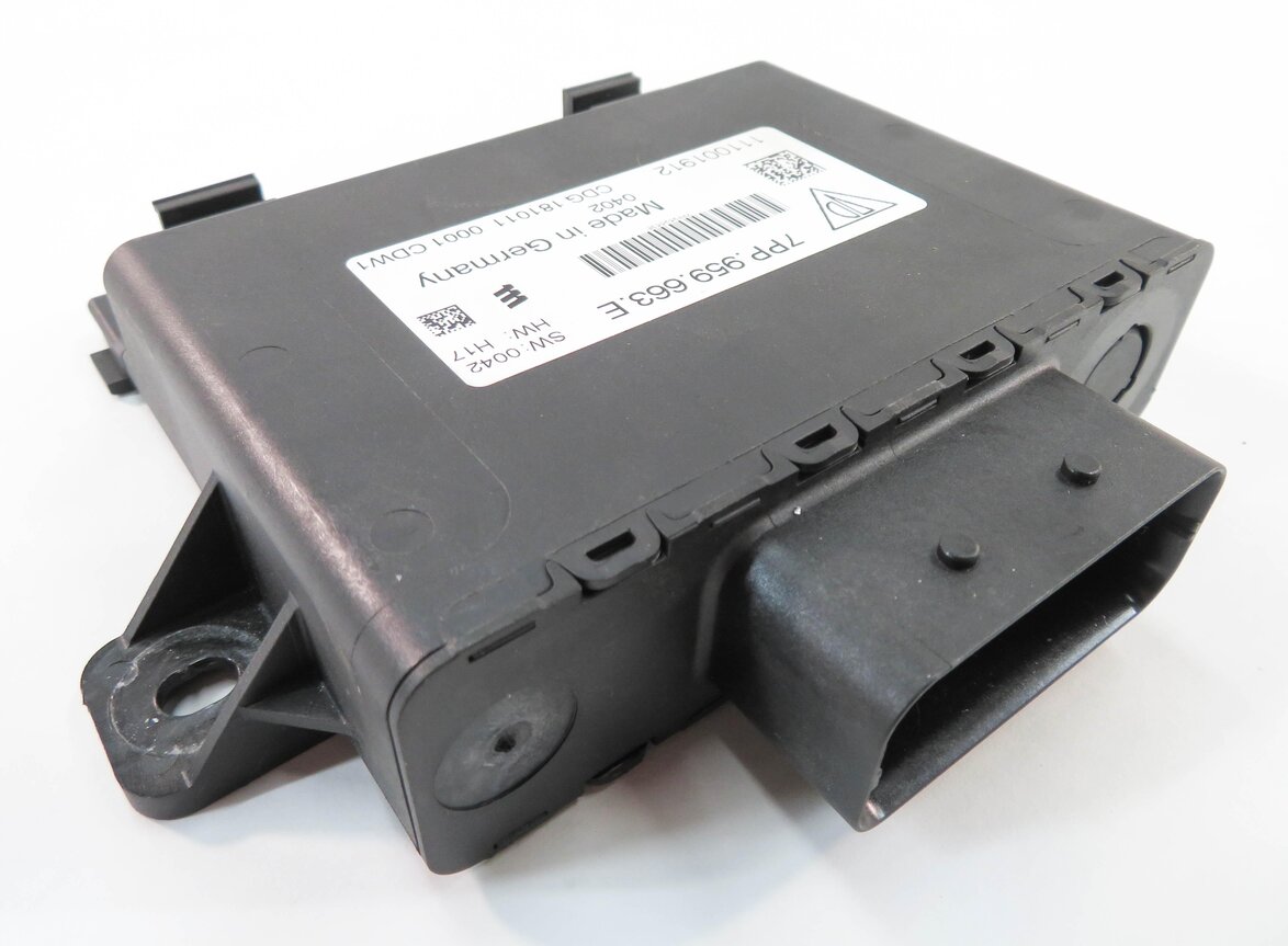 2012 PORSCHE PANAMERA (970 G1) VOLTAGE CONVERTER MODULE